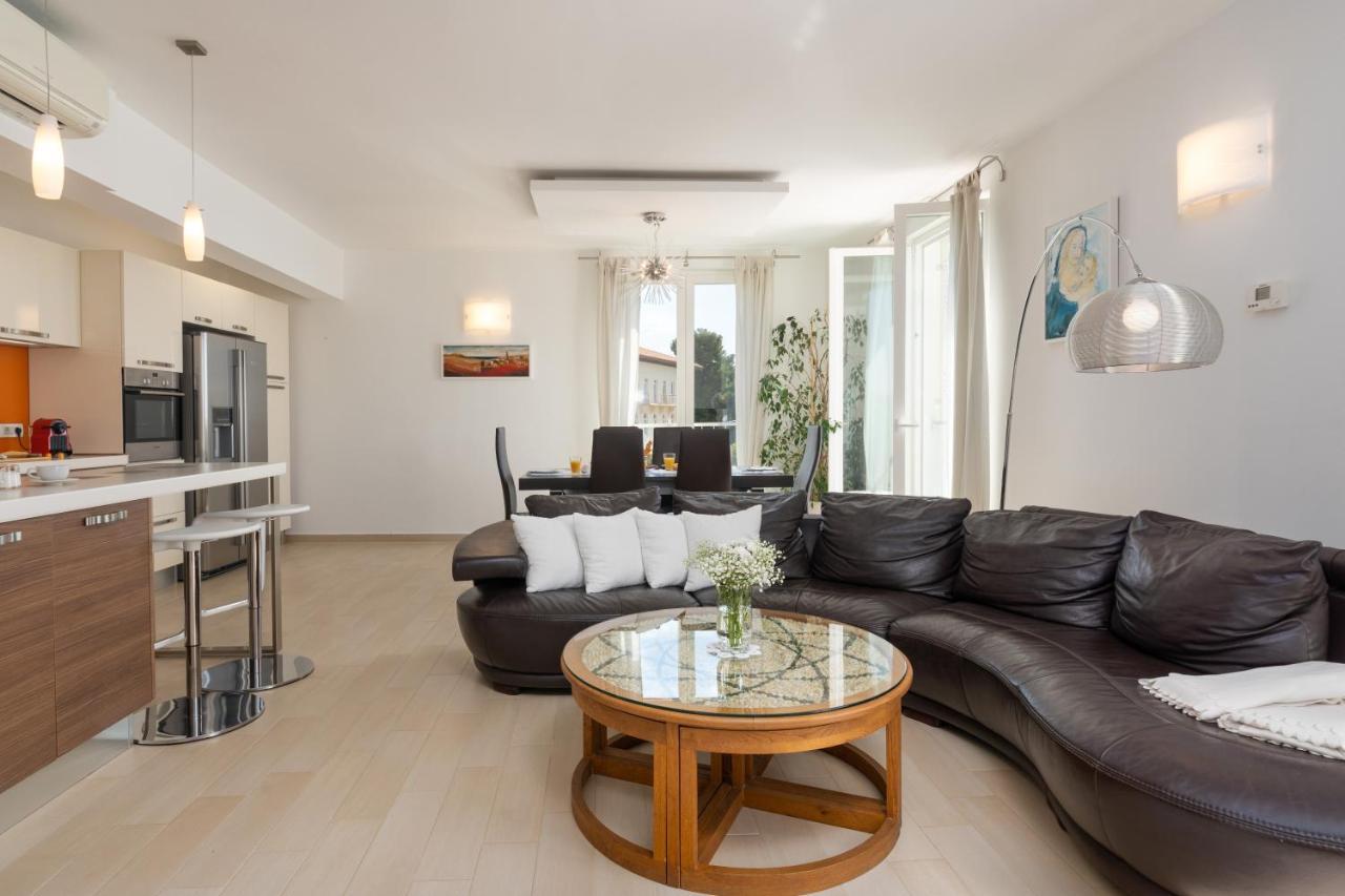 Design Apartment Bellevue Пореч Экстерьер фото